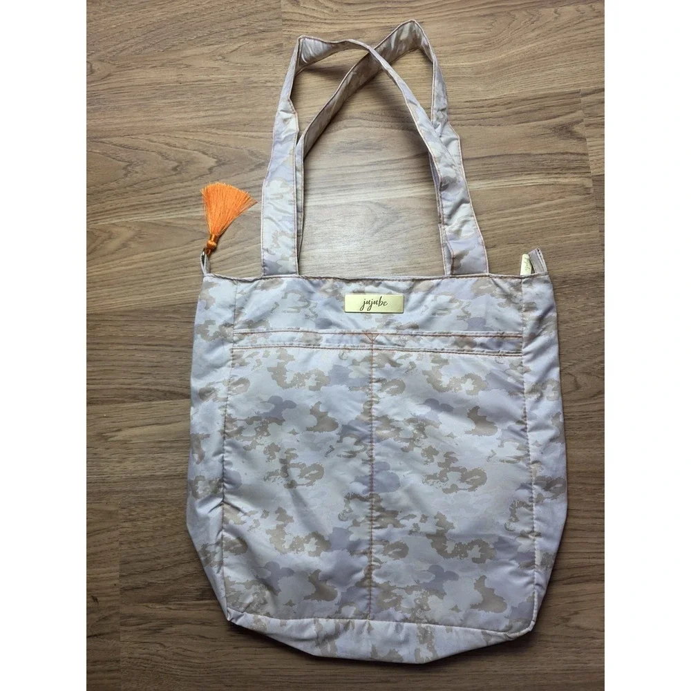 JuJuBe Be Light tote bag in the 